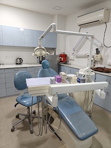 Extatic 32 Dento Clinic (Gole market, Lucknow) place picture